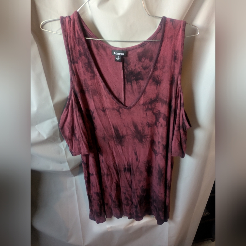 Torrid Women's Burgundy Tie-Dye Top